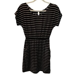 XHILARATION Women’s Striped Short Sleeve Dress Size Small